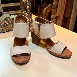 Tom’s heeled sandals